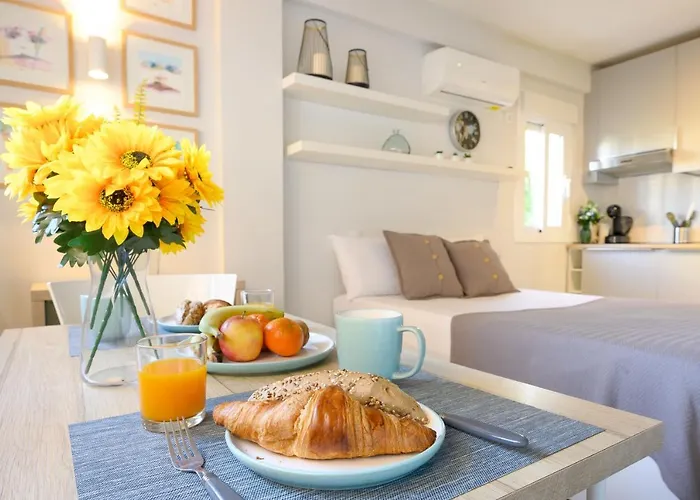 Studio, Center By 10tosea フエンヒロラ